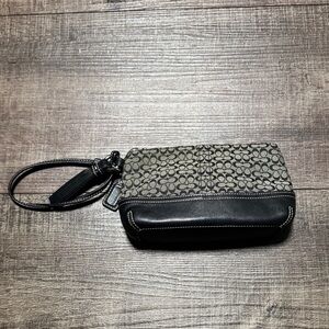 Coach mini Black and Gray Wristlet